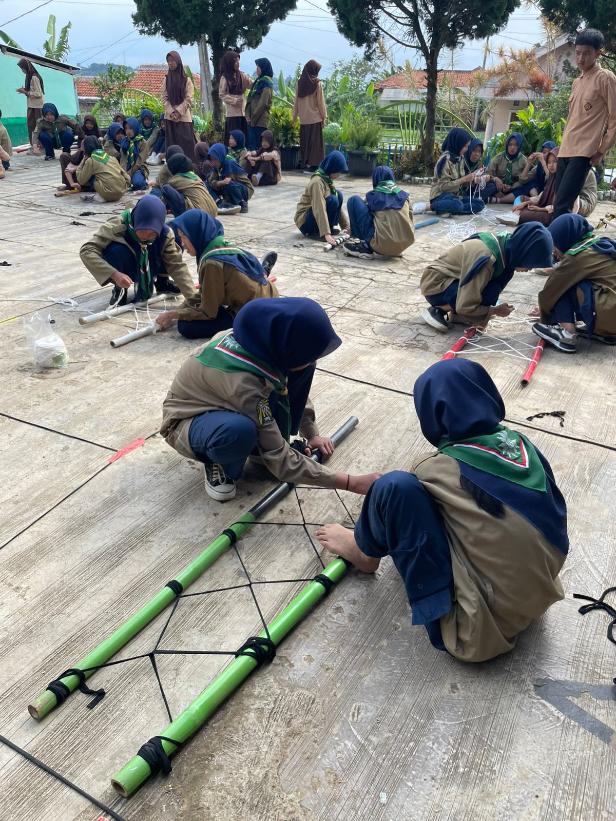 Lomba Pembuatan Tandu